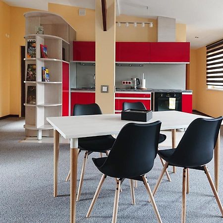 Riga City Center Quiet Apartment With Free Private Parking Экстерьер фото