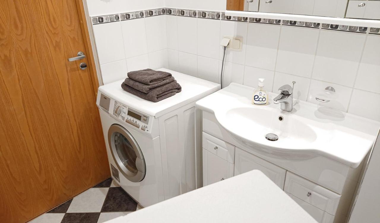 Riga City Center Quiet Apartment With Free Private Parking Экстерьер фото