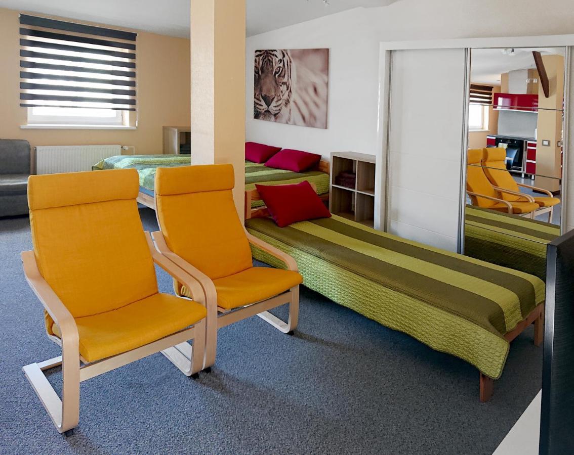 Riga City Center Quiet Apartment With Free Private Parking Экстерьер фото