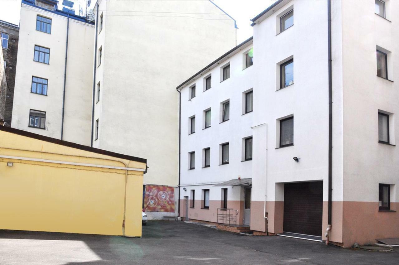Riga City Center Quiet Apartment With Free Private Parking Экстерьер фото